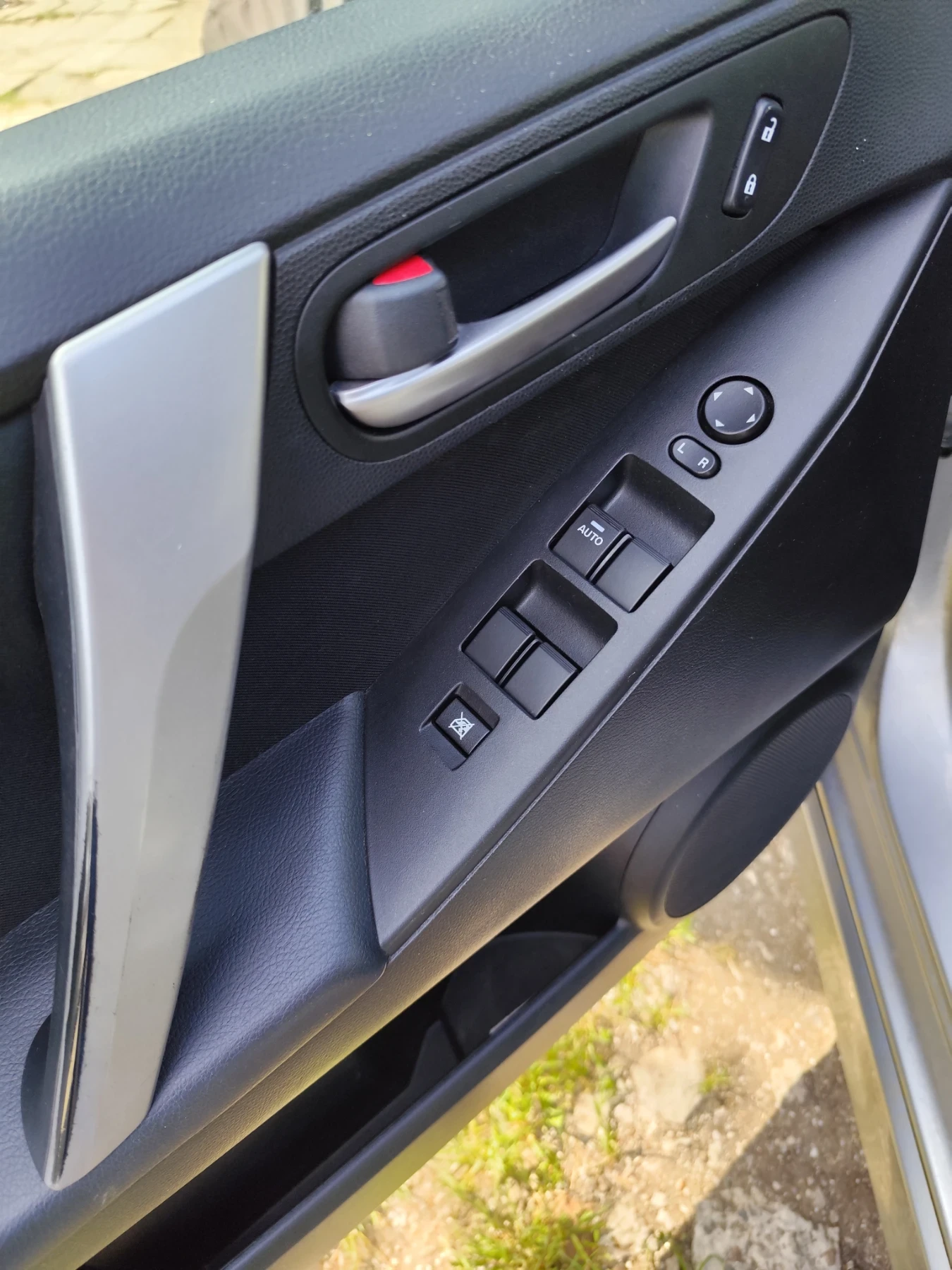 Mazda 3 2.0 | Mobile.bg � ����������� 11