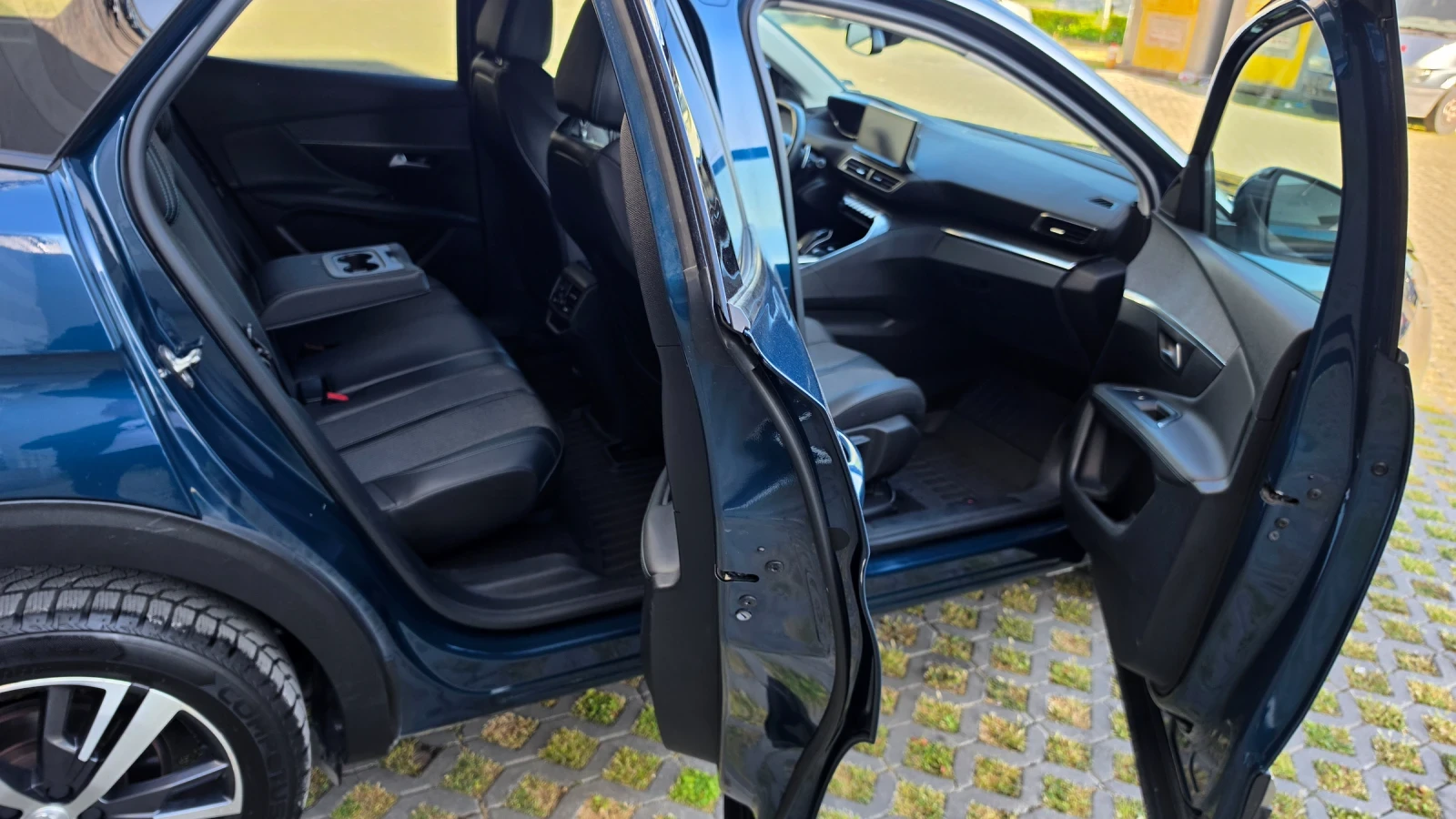 Peugeot 3008 1.5 HDI TOP, снимка 9 - Автомобили и джипове - 54431886