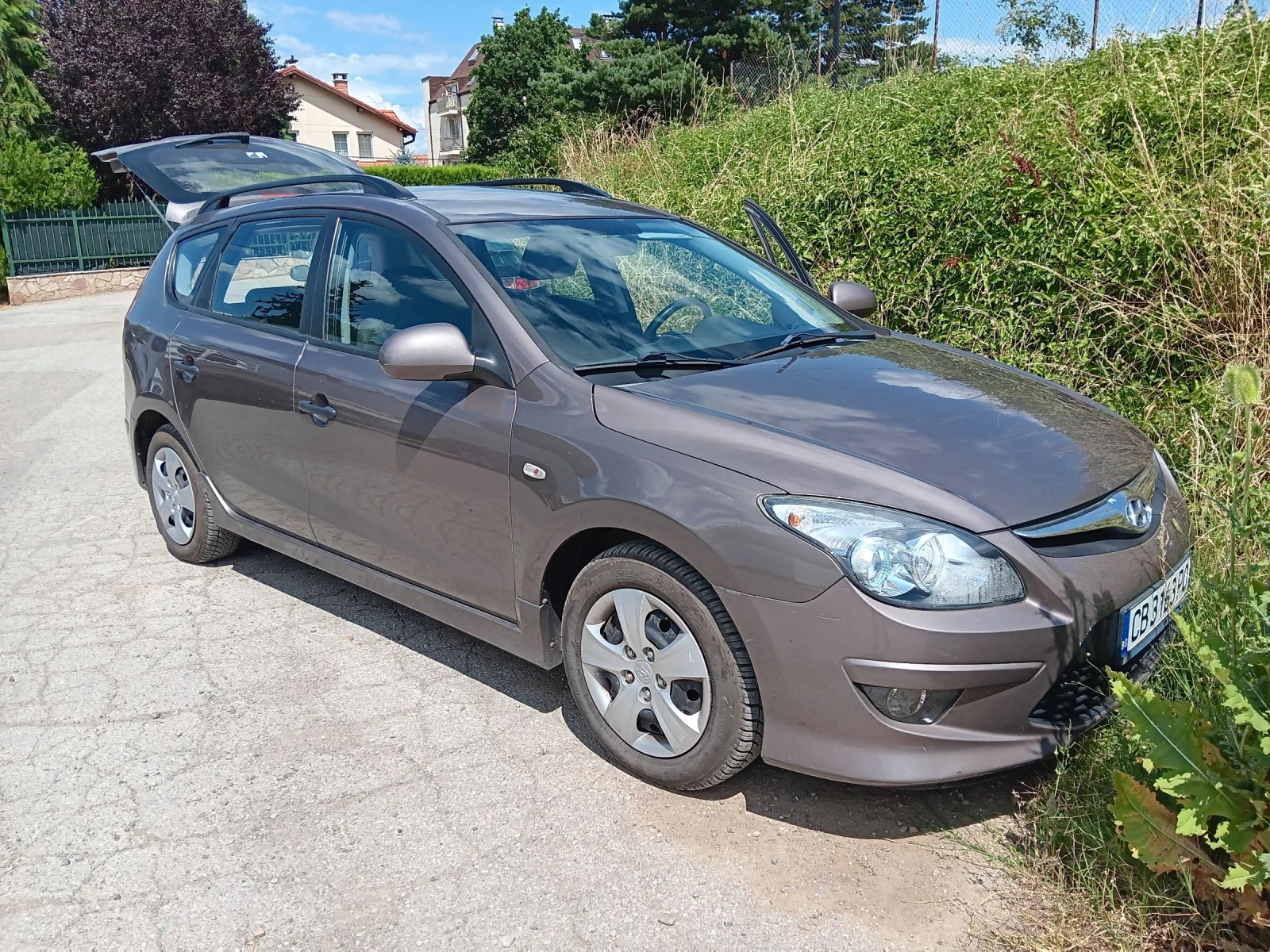 Hyundai I30 1.4, снимка 2 - Автомобили и джипове - 54755455
