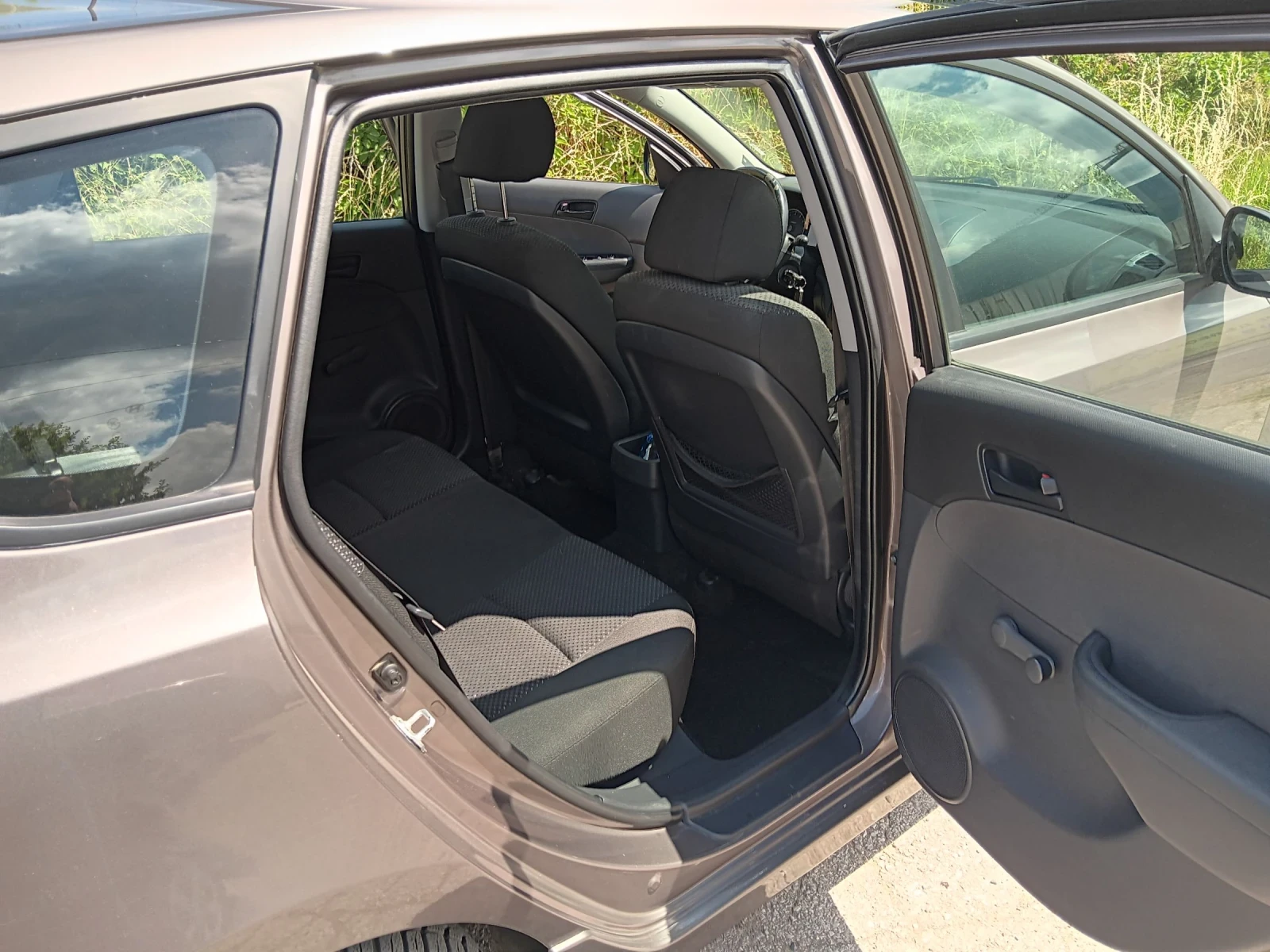 Hyundai I30 1.4, снимка 4 - Автомобили и джипове - 54755455