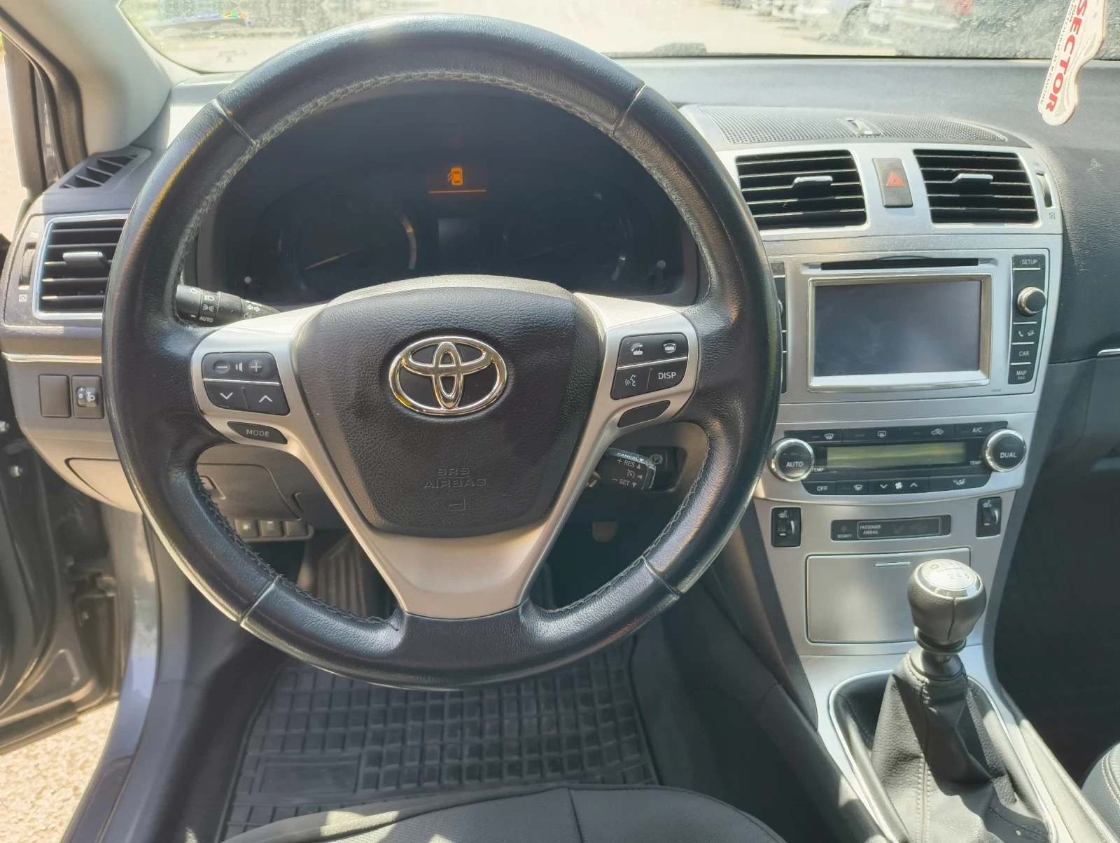 Toyota Avensis T27, снимка 5 - Автомобили и джипове - 54914131