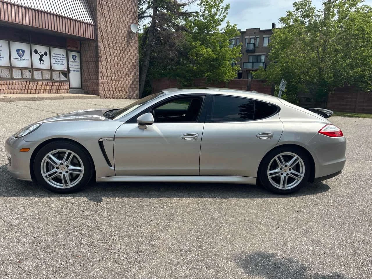 Porsche Panamera * 4dr HB * CARFAX * ЦЕНА ДО БГ, снимка 2 - Автомобили и джипове - 55250687