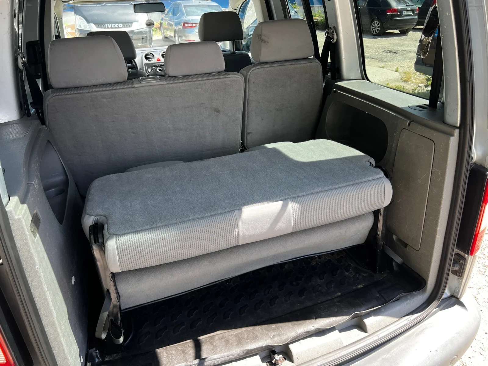 VW Caddy 105к.с 7 седалки , снимка 8 - Автомобили и джипове - 55433260