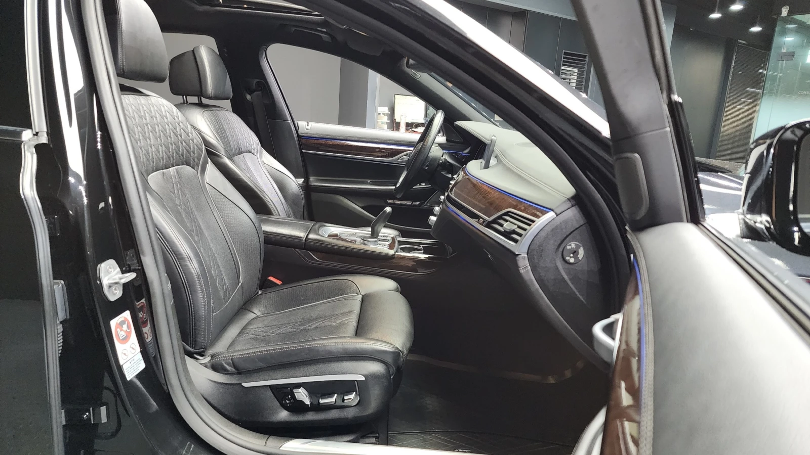 BMW 730 d xDrive, снимка 11 - Автомобили и джипове - 55477734