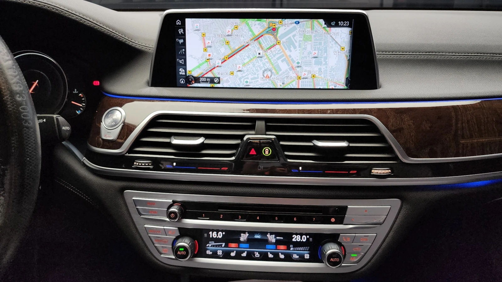 BMW 730 d xDrive, снимка 14 - Автомобили и джипове - 55477734