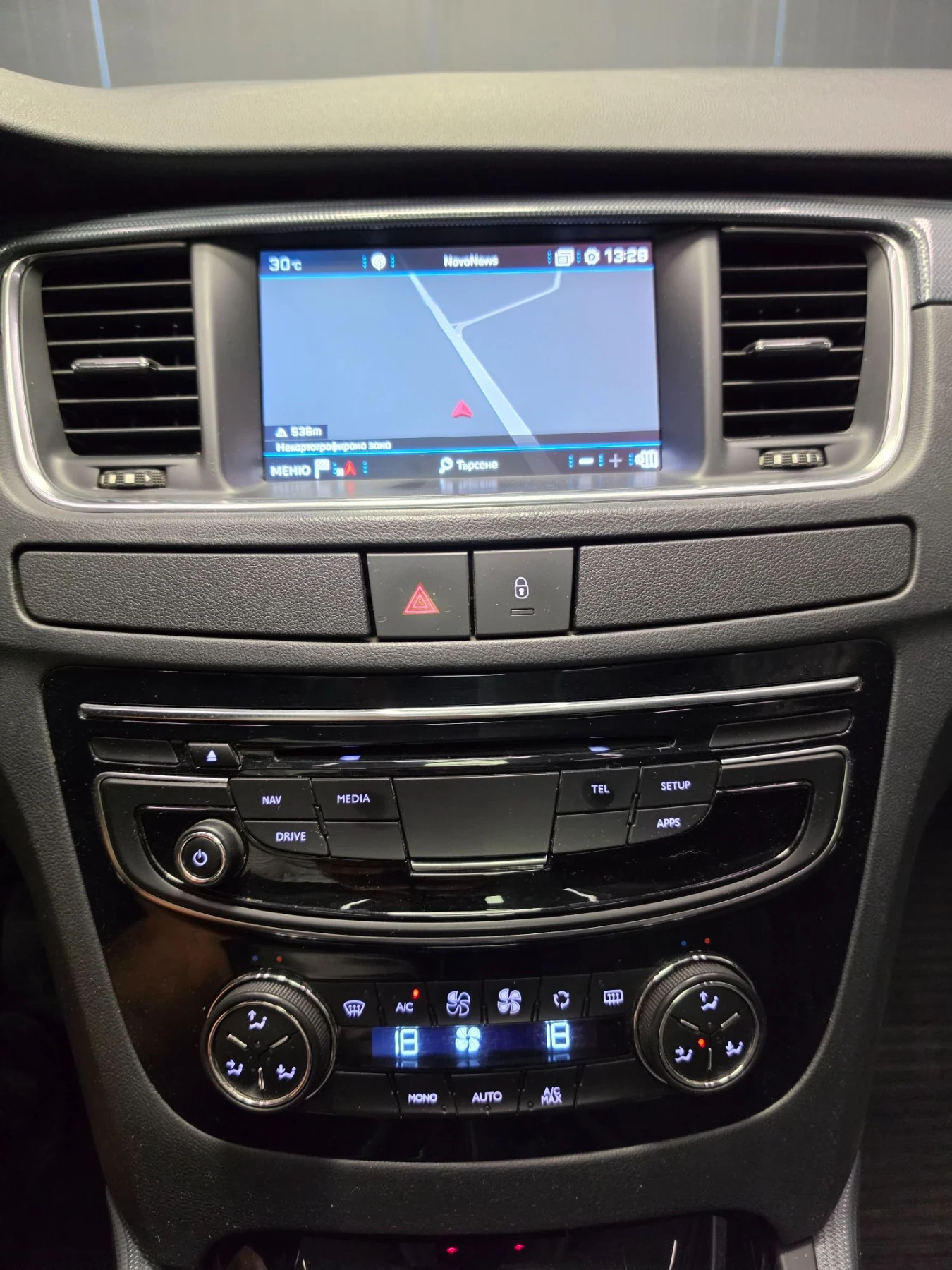Peugeot 508 1.6HDI* ПАНОРАМА* НАВИ* ТЕМПОМАТ* МУЛТИ, снимка 11 - Автомобили и джипове - 55616231