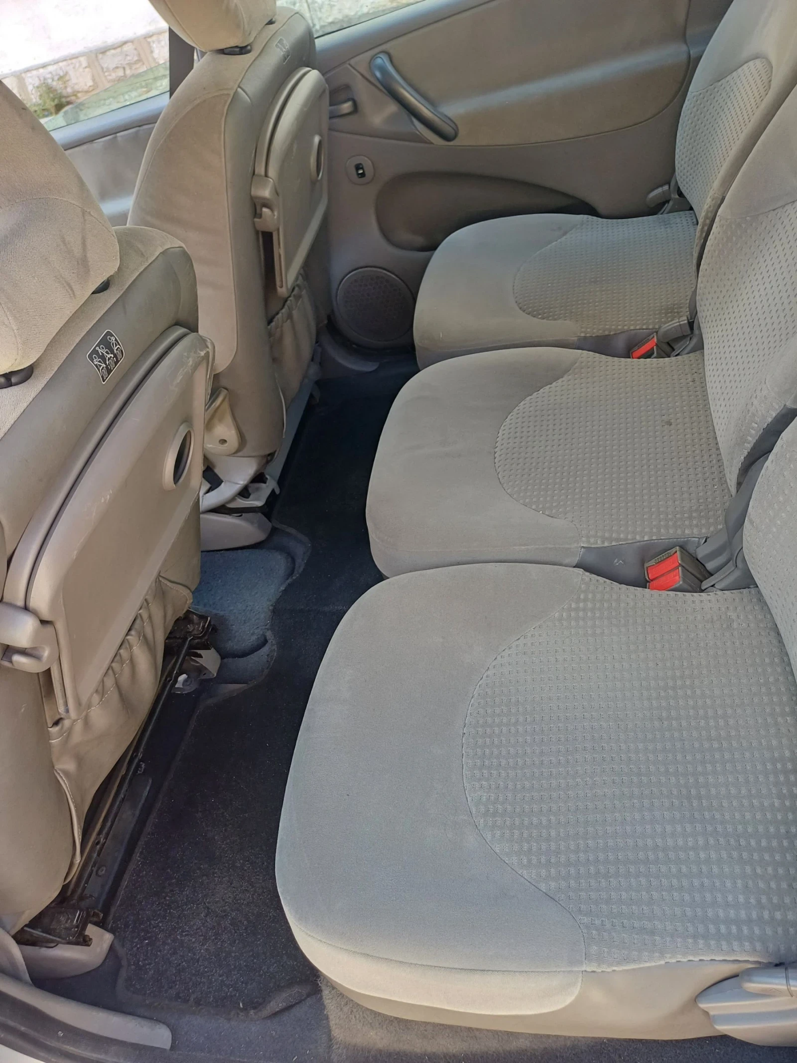 Citroen Xsara picasso 2.0 HDI 90кс , снимка 11 - Автомобили и джипове - 55960475
