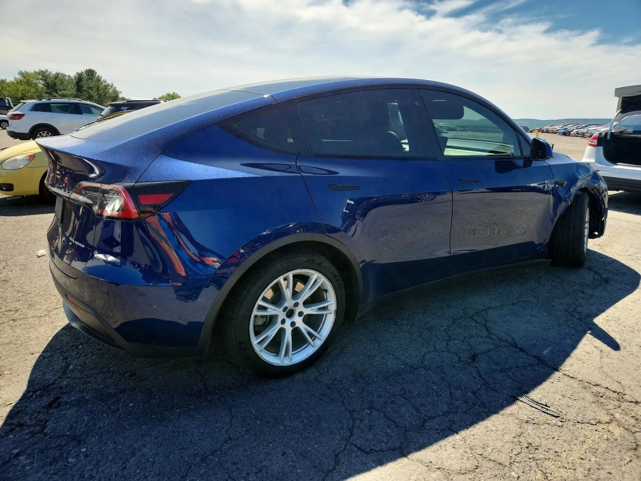 Tesla Model Y, снимка 3 - Автомобили и джипове - 56376388