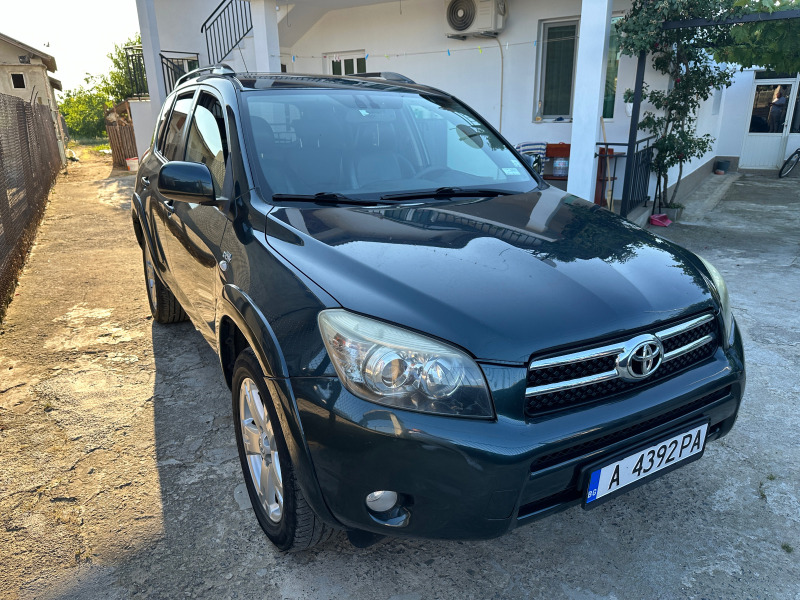 Toyota Rav4 2.2 D-CAT, снимка 1 - Автомобили и джипове - 46279202