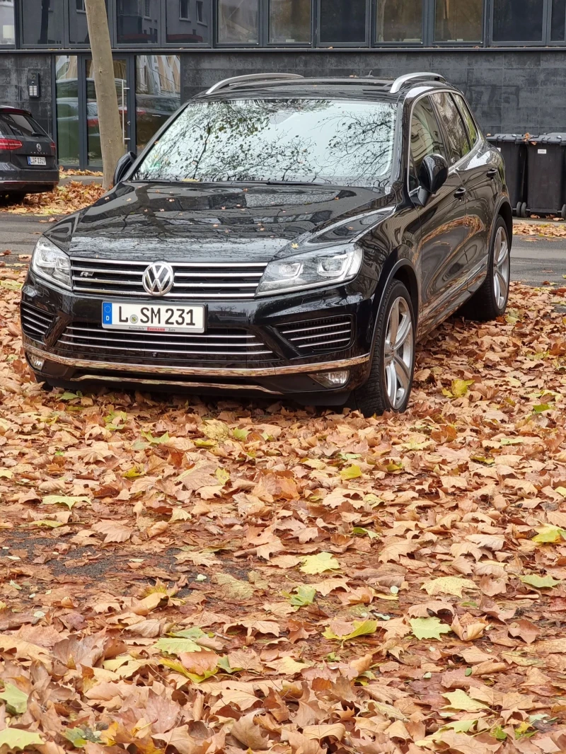 VW Touareg Executive Edition, снимка 2 - Автомобили и джипове - 52898359