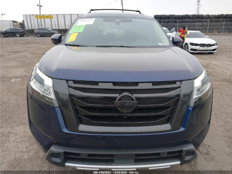 Nissan Pathfinder PLATINUM* 4WD* ОБДУХВАНЕ* ПОДГРЕВ* 360, снимка 3 - Автомобили и джипове - 52881758