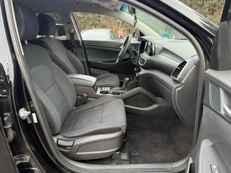 Hyundai Tucson * SE * CARFAX * , снимка 5 - Автомобили и джипове - 53019994