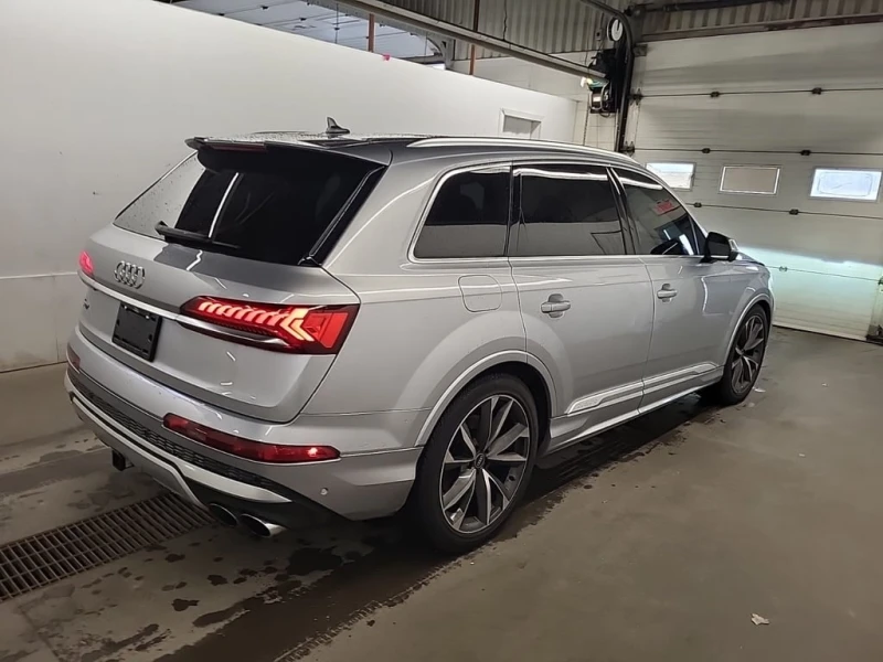 Audi SQ7 * PREMIUM PLUS * CARFAX * БЕЗ ПЪРВОНАЧАЛНА ВНОСКА, снимка 3 - Автомобили и джипове - 53157706
