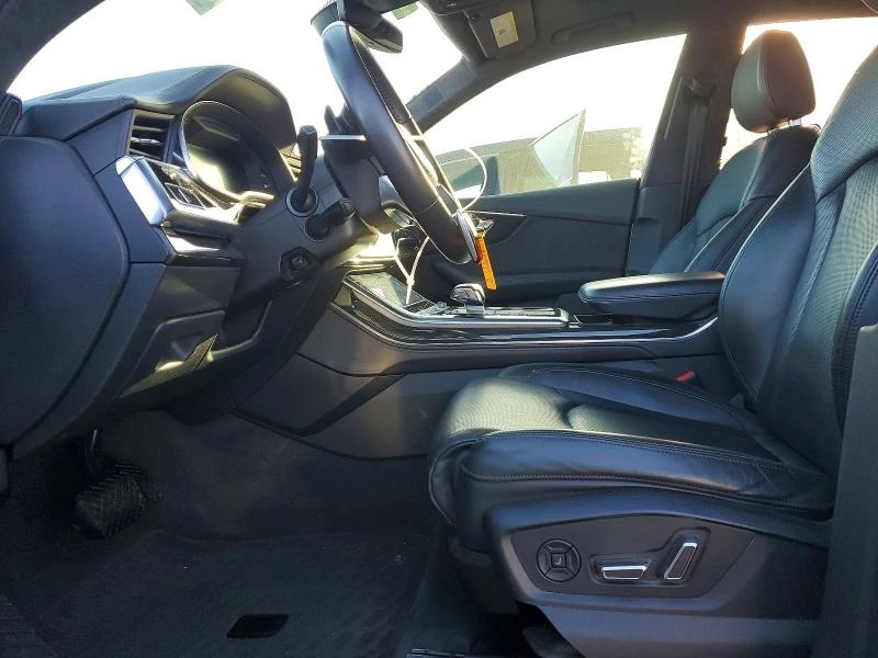 Audi Q8, снимка 7 - Автомобили и джипове - 54599651