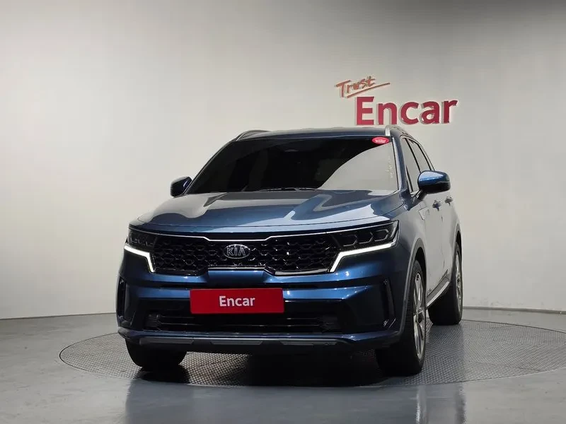 Kia Sorento DIESEL 2.2 2WD TRENDY, снимка 3 - Автомобили и джипове - 54939453
