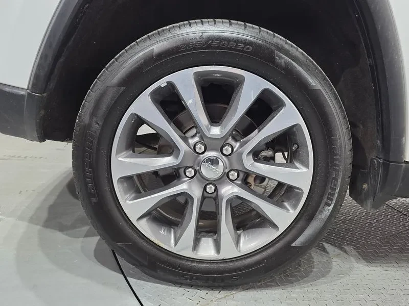 Jeep Cherokee 3.6 AWD - САМО 30% АВАНС, снимка 5 - Автомобили и джипове - 56031036