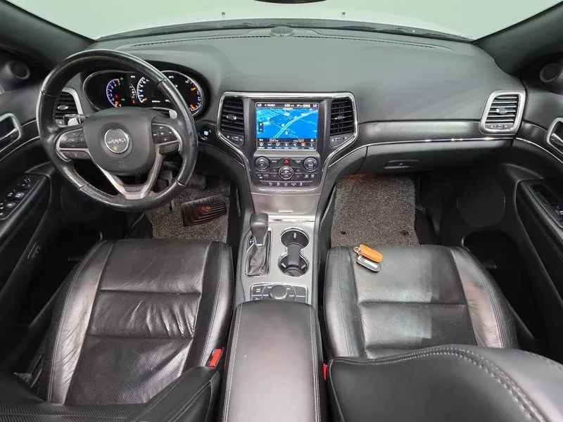 Jeep Cherokee 3.6 AWD - САМО 30% АВАНС, снимка 7 - Автомобили и джипове - 56031036