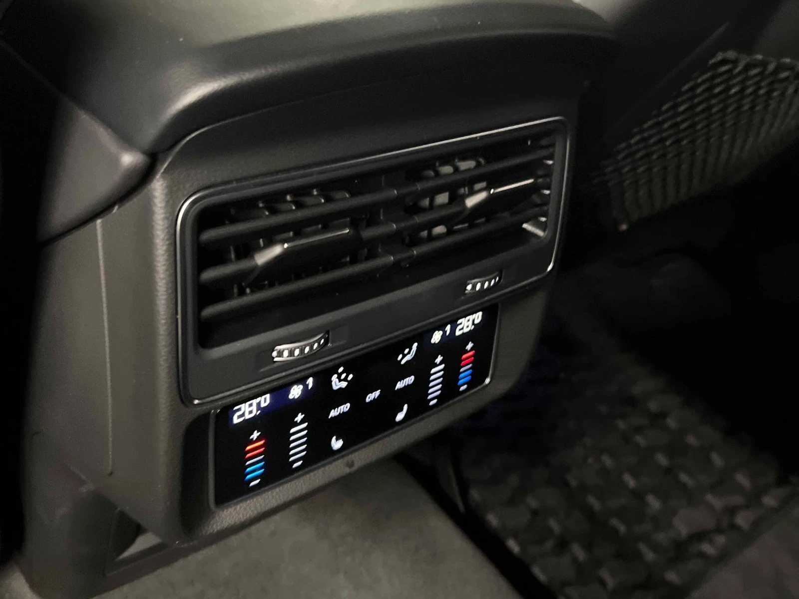 Audi Q8 CARFAX    | Mobile.bg   10