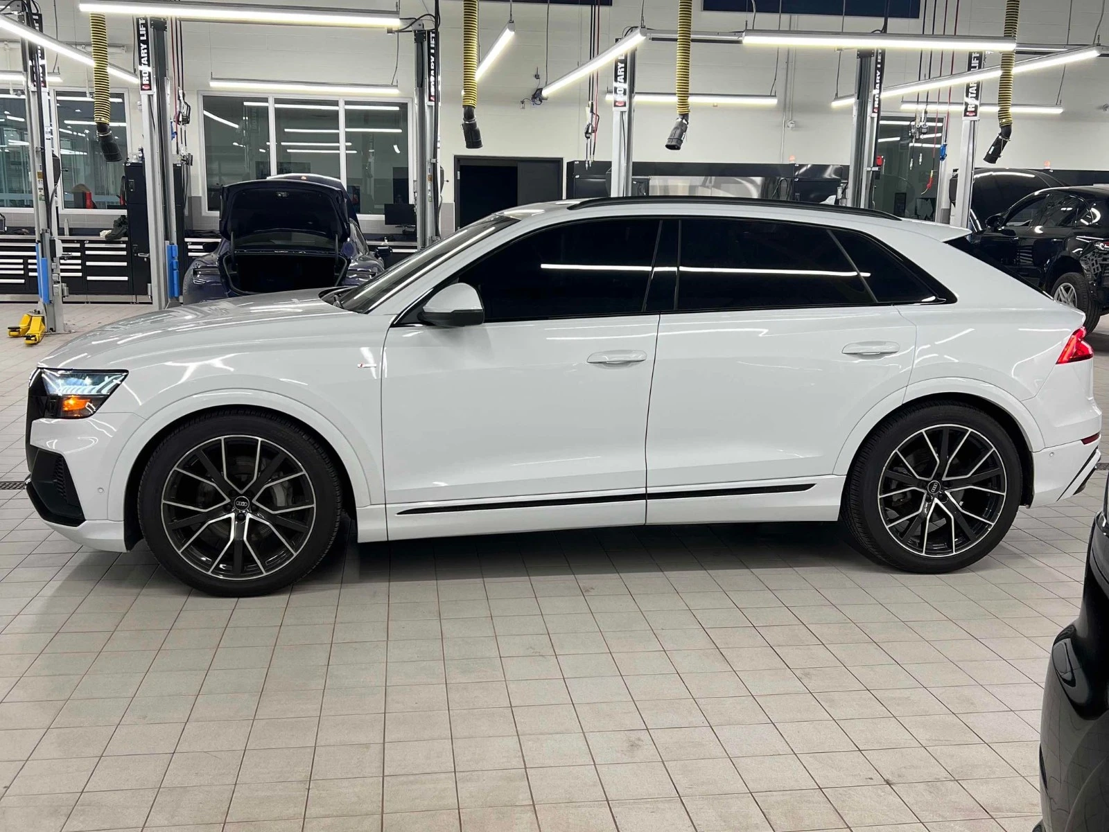 Audi Q8 CARFAX    | Mobile.bg   2