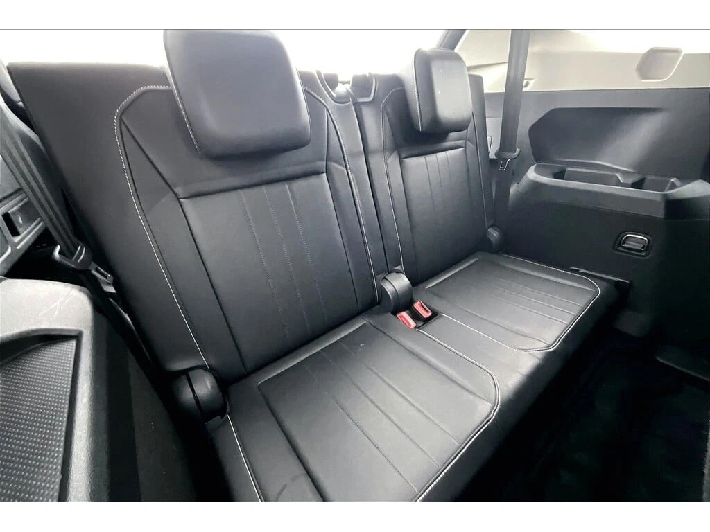 VW Tiguan * 4Motion Third Row | Panoramic Roof | Heated Whee | Mobile.bg � ����������� 16
