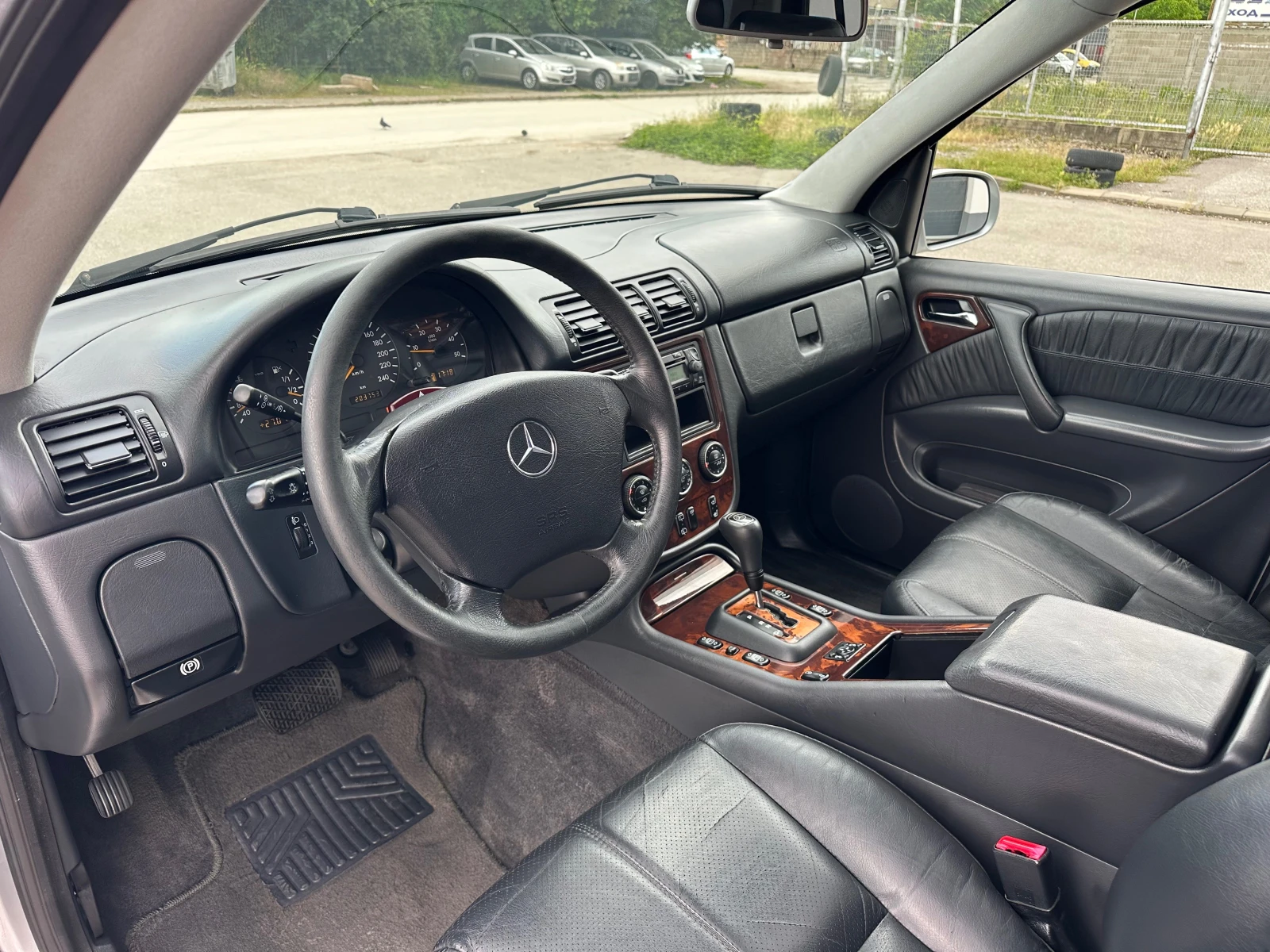 Mercedes-Benz ML 270 CDI 4x4 Face Lift Италия, снимка 11 - Автомобили и джипове - 54766571