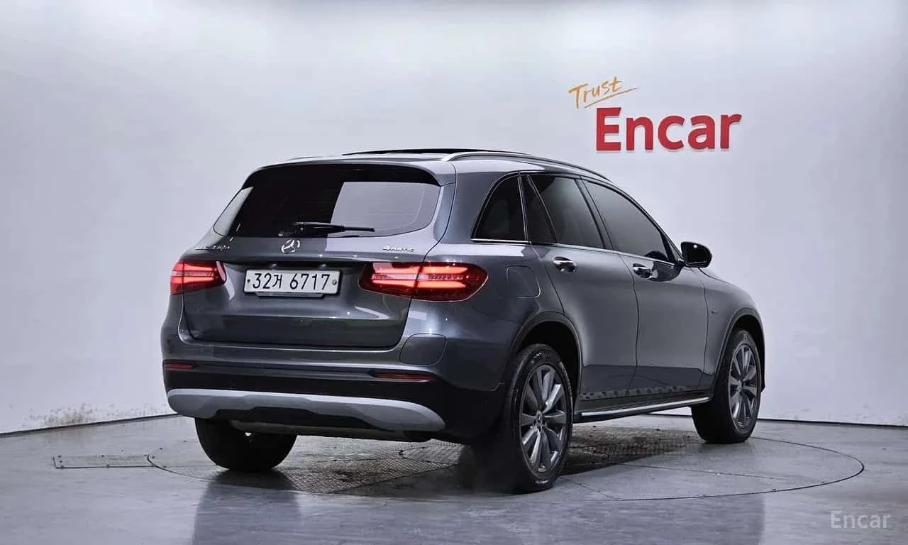 Mercedes-Benz GLC * GLC350e 4MATIC Premium * ЦЕНА ДО БГ, снимка 2 - Автомобили и джипове - 56214261