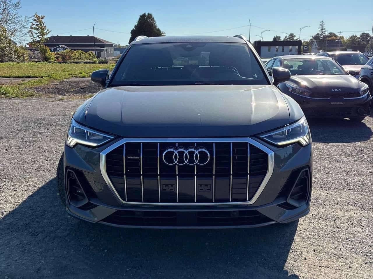 Audi Q3 * PROGRESSIV * АВТОКРЕДИТ БЕЗ ПЪРВОНАЧАЛНА ВНОСКА, снимка 2 - Автомобили и джипове - 56222527