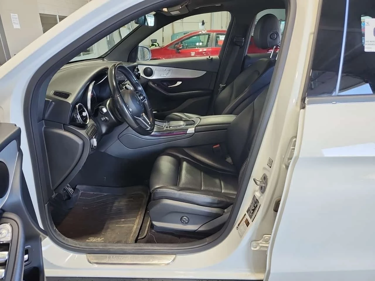 Mercedes-Benz GLC * 300 * CARFAX * , снимка 5 - Автомобили и джипове - 56300891