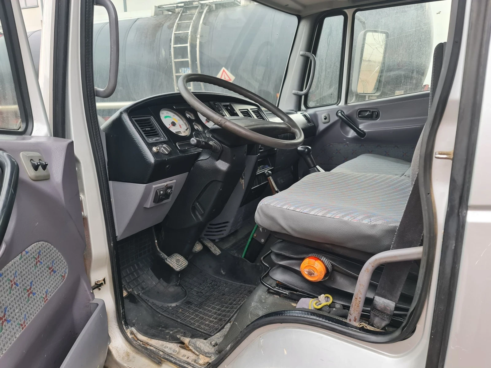 Nissan Atleon ��������� � | Mobile.bg � ����������� 13