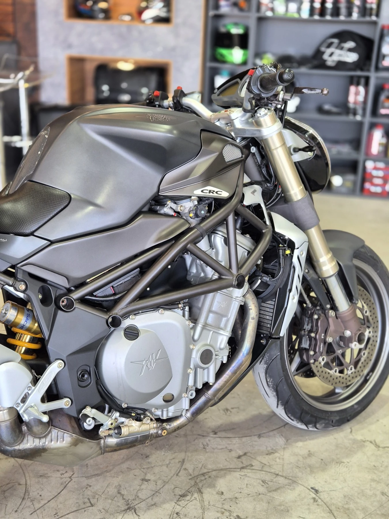 MV Agusta Brutale F4 750 23000км!!! Нов внос от ШВЕЙЦАРИЯ!!!, снимка 12 - Мотоциклети и мототехника - 54977459