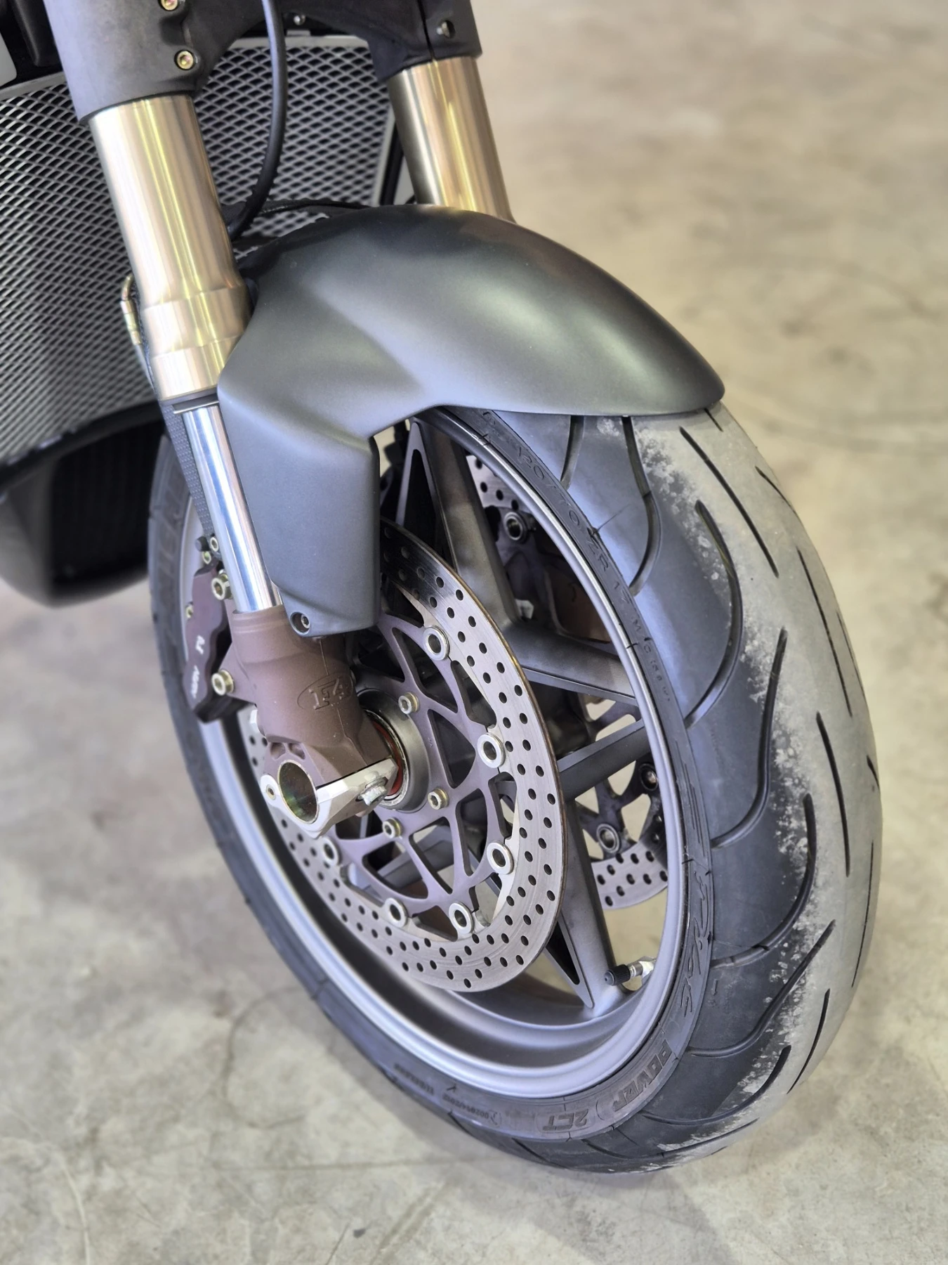 MV Agusta Brutale F4 750 23000км!!! Нов внос от ШВЕЙЦАРИЯ!!!, снимка 16 - Мотоциклети и мототехника - 54977459
