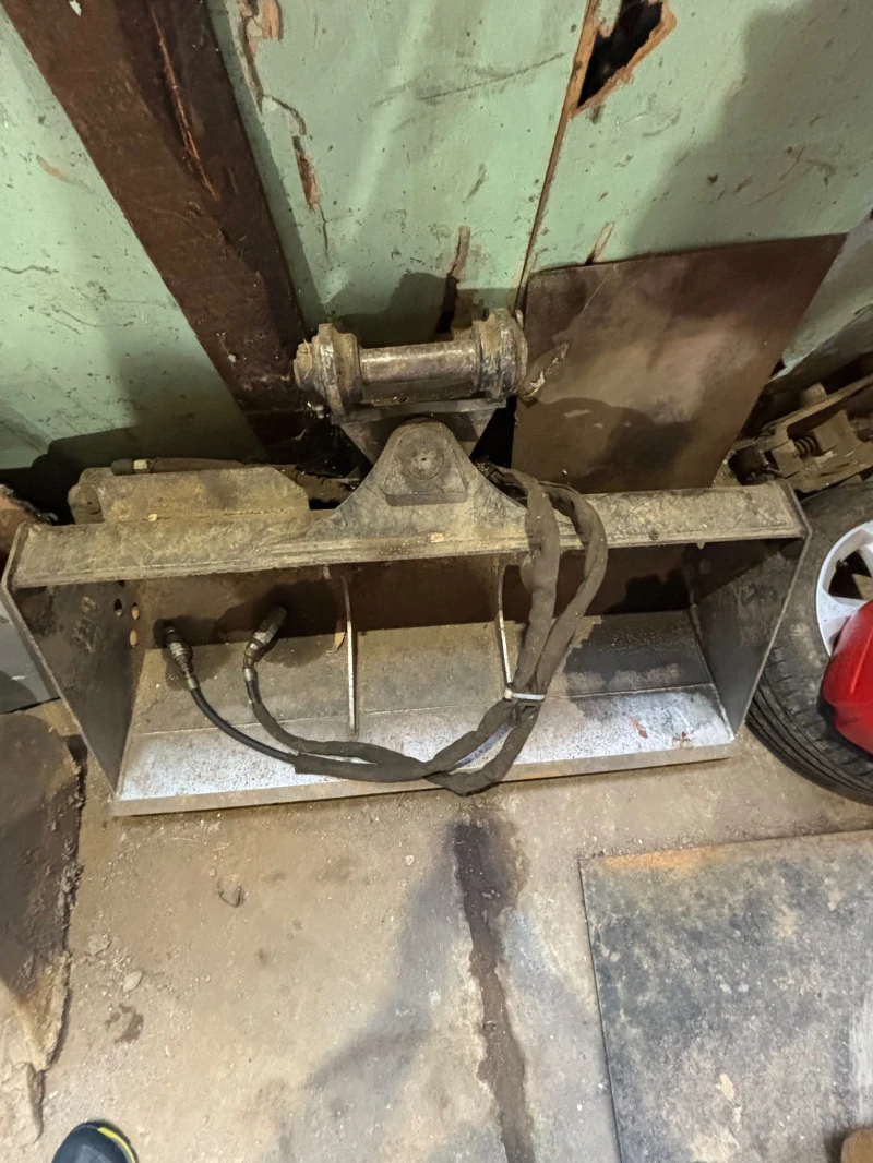 Багер Cat 303CR, снимка 9 - Индустриална техника - 53141352