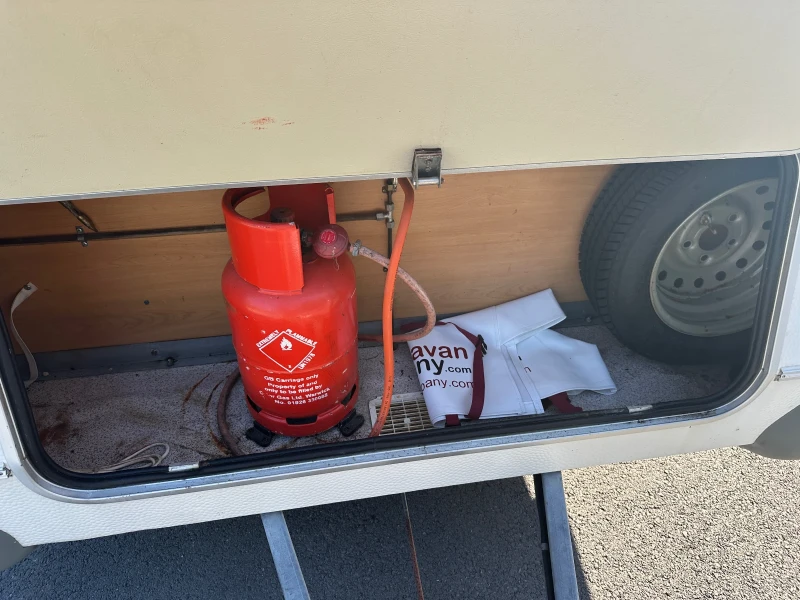 Каравана Knaus Sudwind 2008, снимка 7 - Каравани и кемпери - 51738778