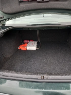 VW Passat 1.6, снимка 4