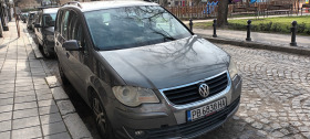 VW Touran, снимка 1 - Автомобили и джипове - 44276569