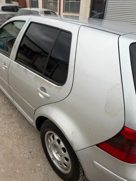 VW Golf 4 - 3000 € / 5867.49 лв. - 26200447 6