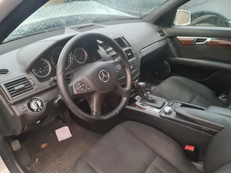 Mercedes-Benz C 220 2.2cdi, снимка 2 - Автомобили и джипове - 16259678