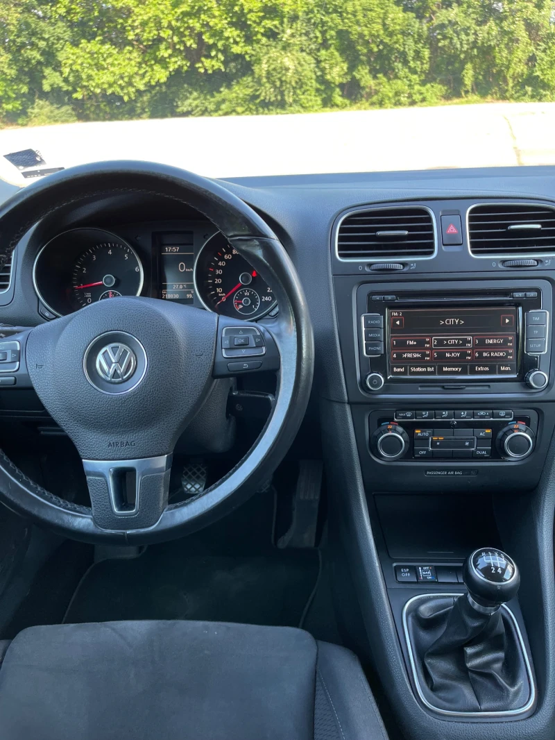 VW Golf 1.6 BiFuel, снимка 3 - Автомобили и джипове - 47622637