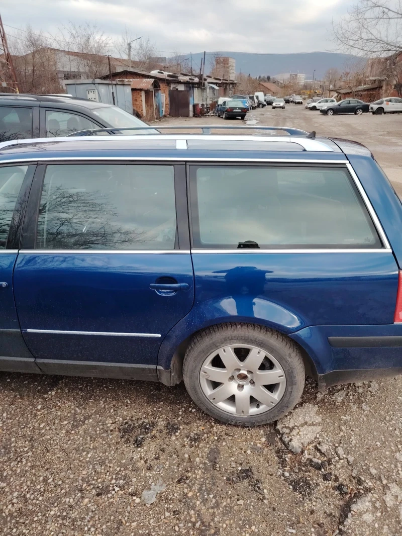 VW Passat 1.8 t, снимка 6 - Автомобили и джипове - 48312165