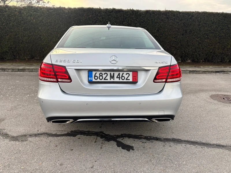 Mercedes-Benz E 250 Elegance 4x4, снимка 5 - Автомобили и джипове - 48412562