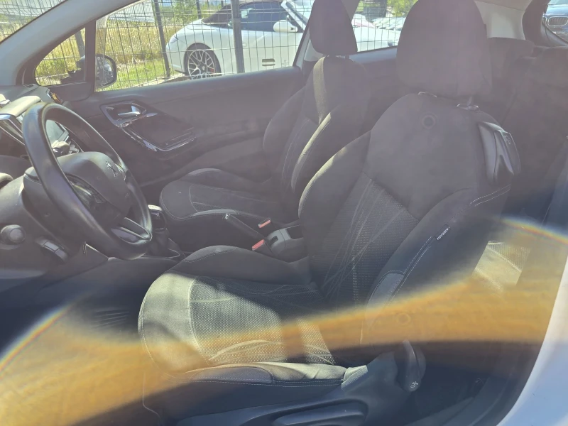 Peugeot 208 ACCESS/, снимка 8 - Автомобили и джипове - 51330303