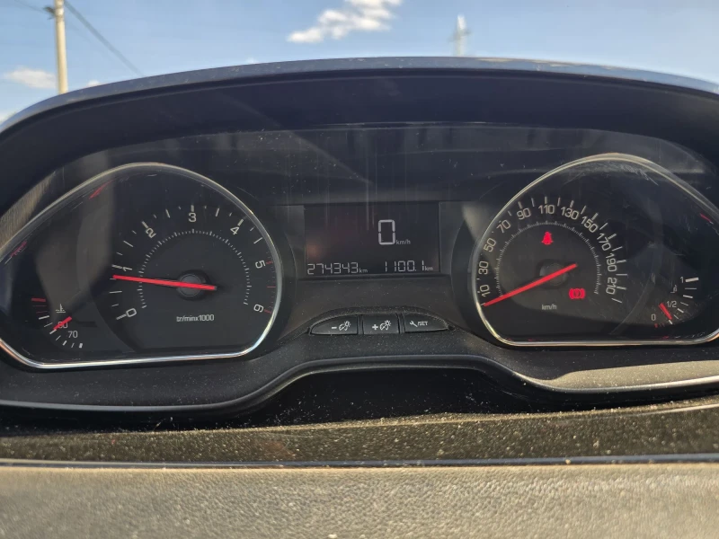 Peugeot 208 ACCESS/, снимка 13 - Автомобили и джипове - 51330303