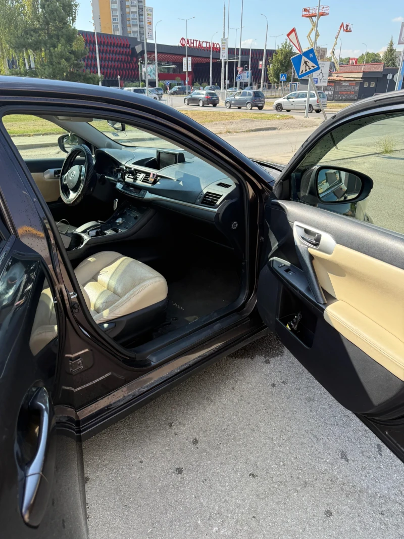 Lexus CT 200h, снимка 8 - Автомобили и джипове - 51344023