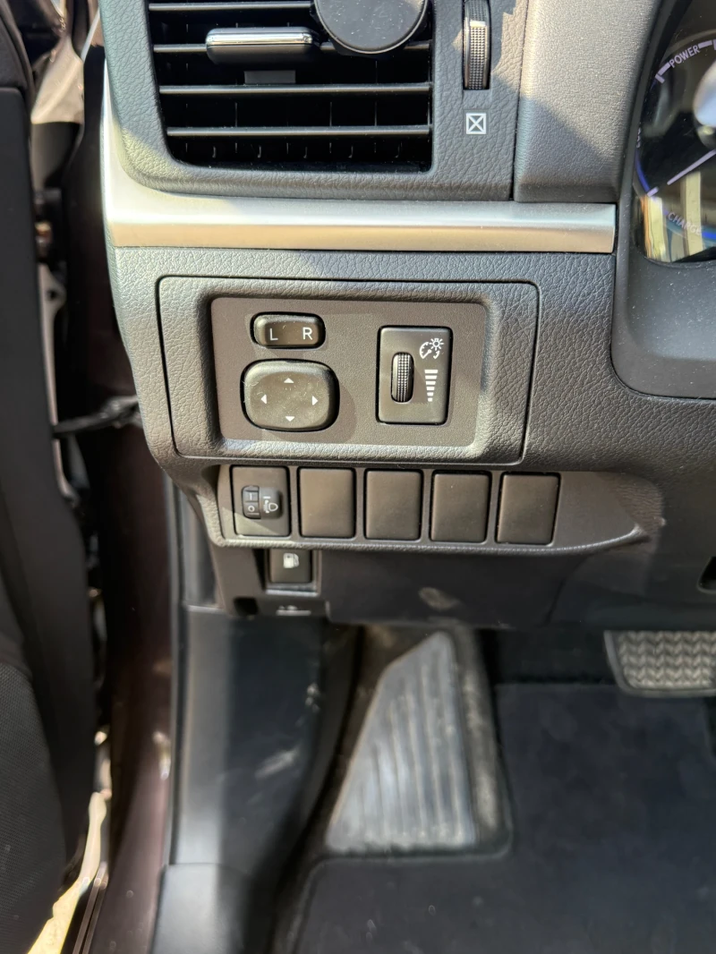 Lexus CT 200h, снимка 14 - Автомобили и джипове - 51344023