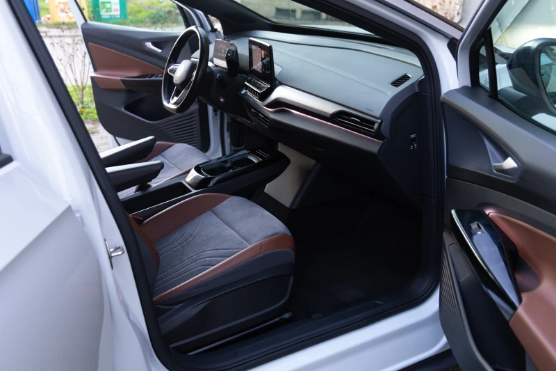 VW ID.4 1ST Edition, снимка 6 - Автомобили и джипове - 52805095