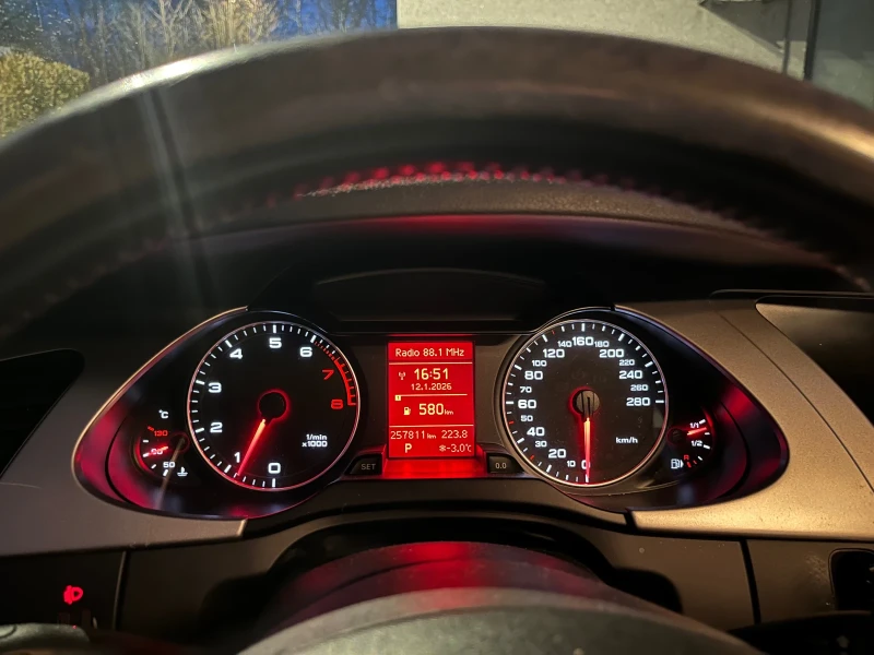 Audi A4 B8, снимка 6 - Автомобили и джипове - 53079059