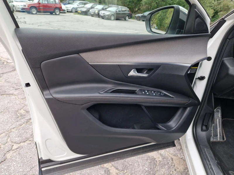 Peugeot 3008 GT line 2.0 6 AT, снимка 7 - Автомобили и джипове - 53456226