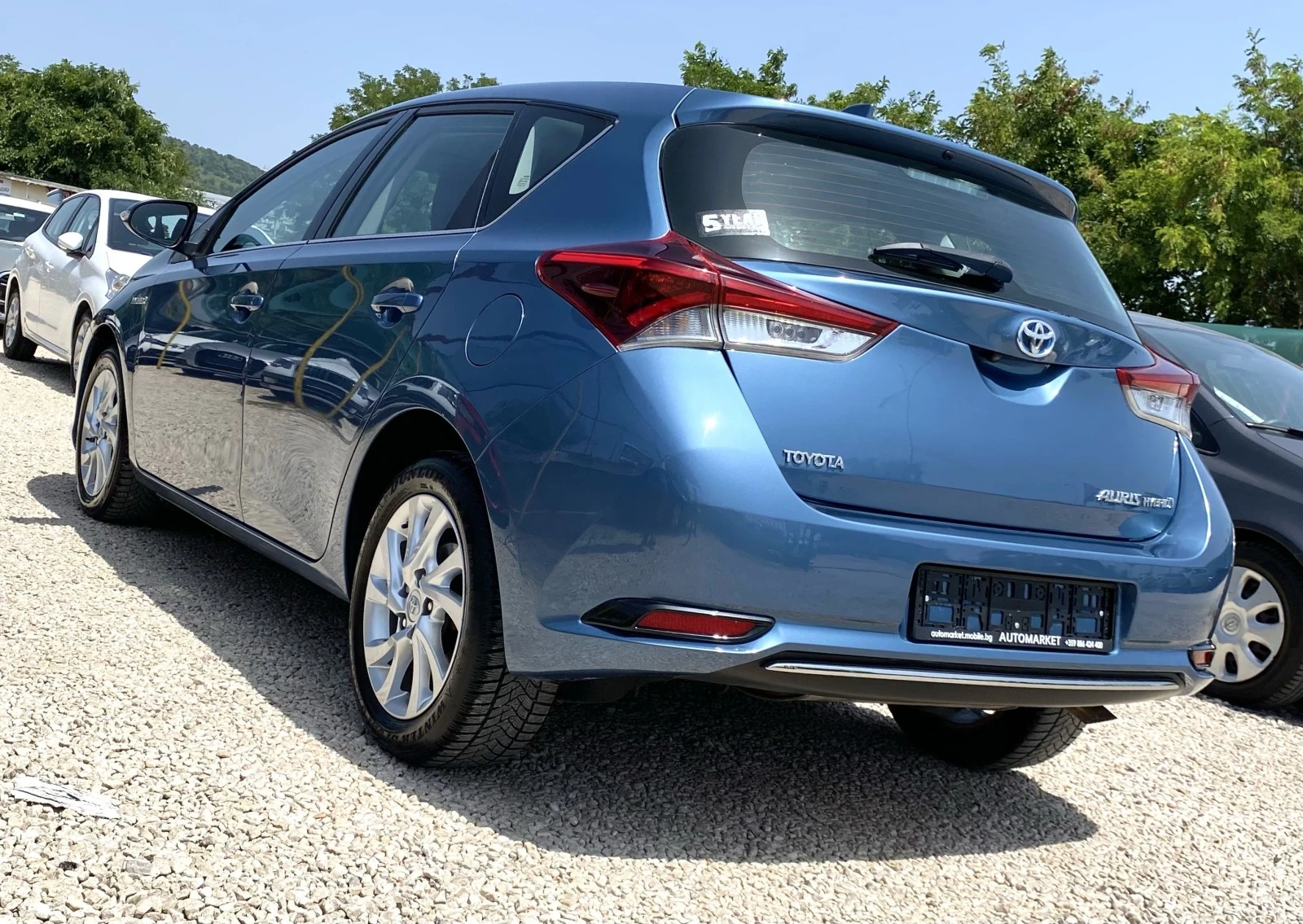 Toyota Auris 1.8 HYBRID 136HP - изображение 8