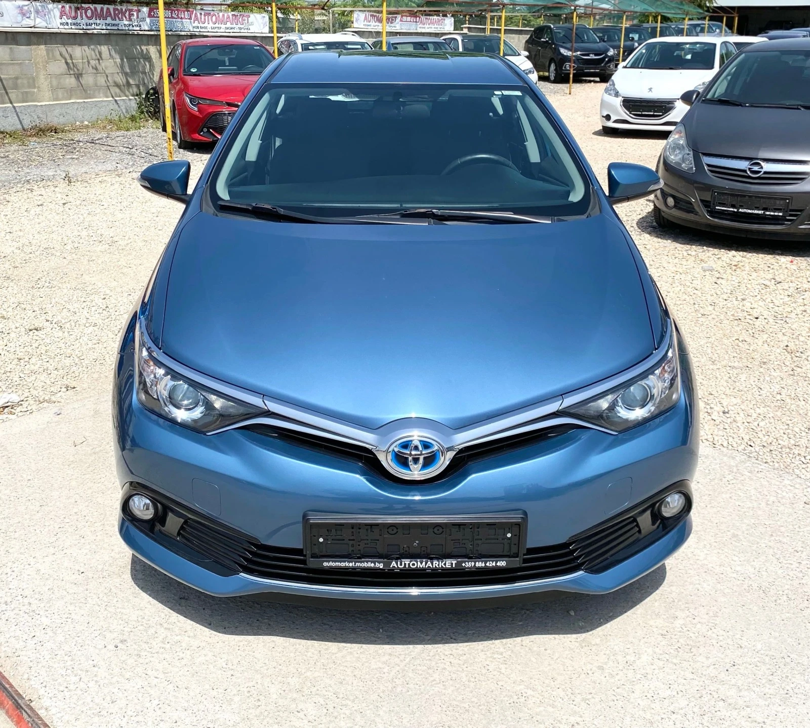 Toyota Auris 1.8 HYBRID 136HP - изображение 2