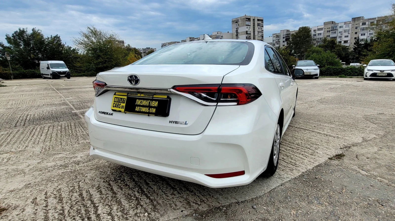 Toyota Corolla 1.8 Hybrid Business - изображение 7